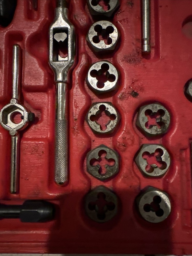 Mac Tools Tap and Die Tool Set with Case - PARTS ARE MISSING