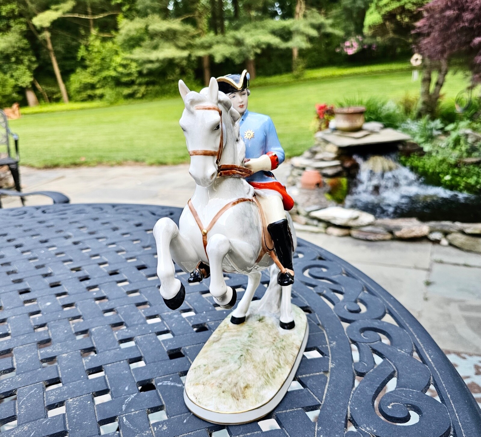 VINTAGE CAPODIMONTE PREUSS DRAGONER 1745 OFFICER ON REARING HORSE