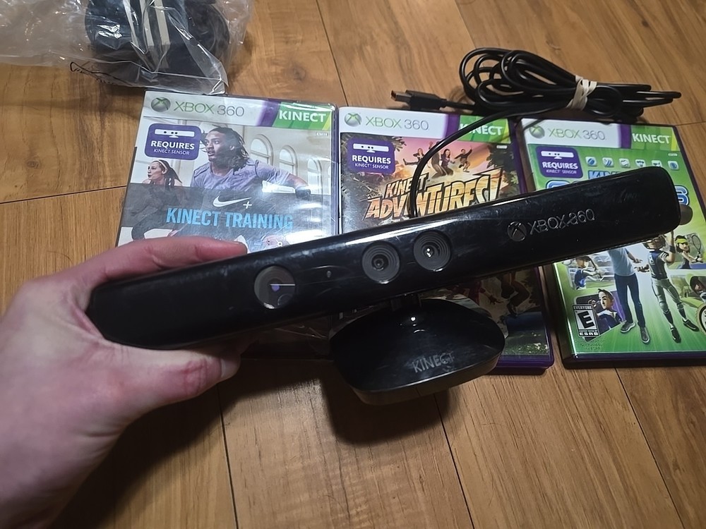 Microsoft Xbox 360 Kinect Sensor Bar with 3 Games Bundle Tested