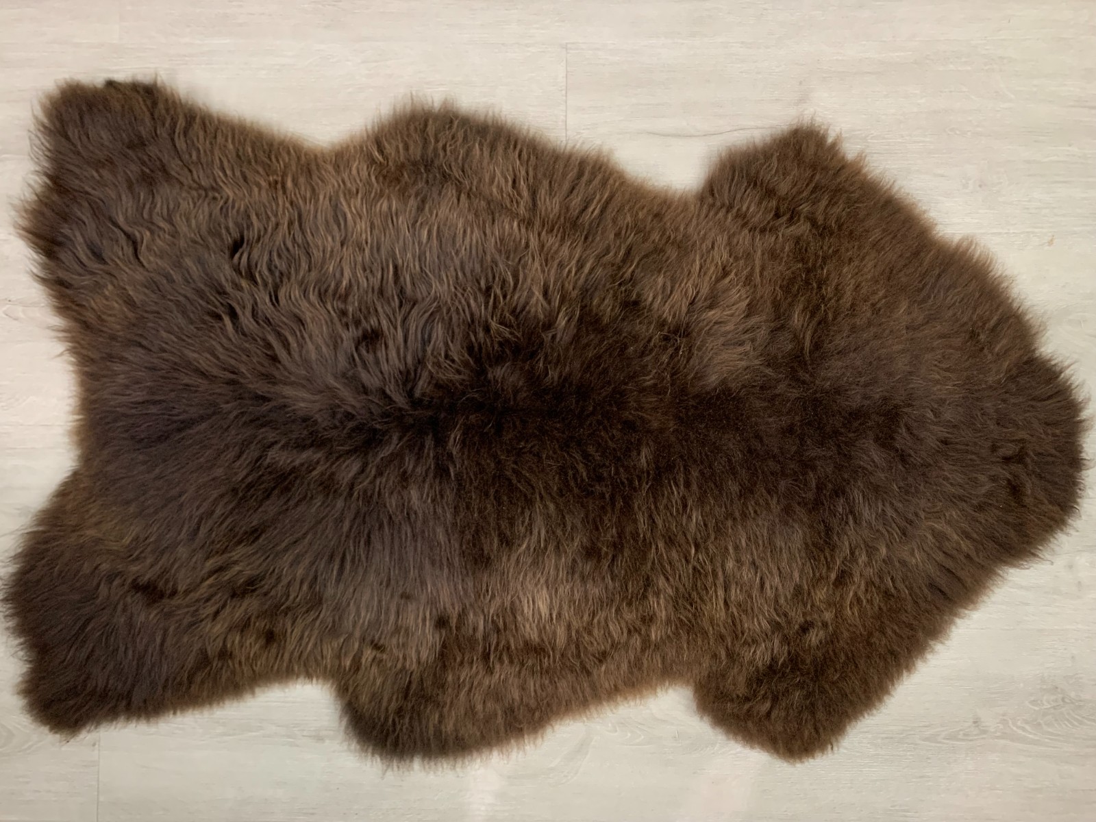 Beautiful Natural Brown Sheepskin Pelt Genuine Soft Pet Bed Throw Rug Deco