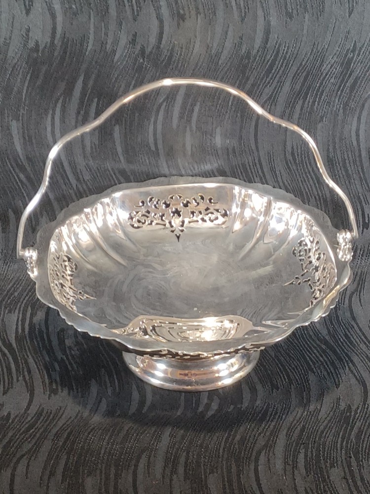 Regis Victorian Style Silver Plated Reticulated Dish Brides Basket England