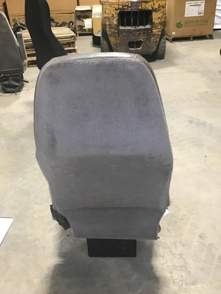 Replaces 2013 PETERBILT 384 FRONT SEAT , MD