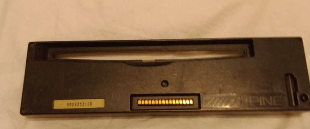 Alpine CDE-7822S CD Receiver Faceplate Only (Used).