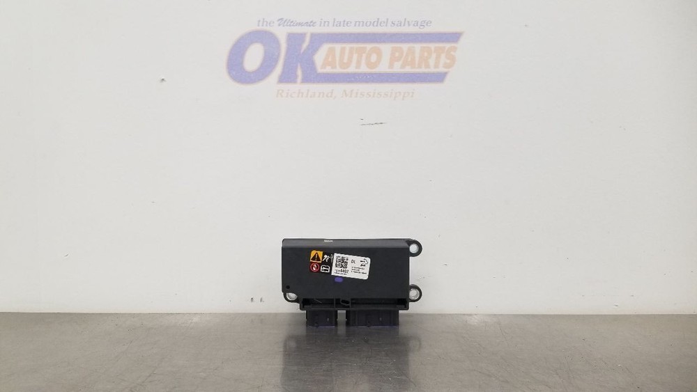16 CHEVY SILVERADO 2500 SRS CONTROL MODULE 13594402