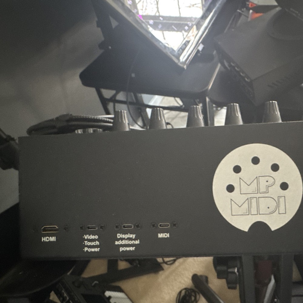 MP MIDI mp Controller MIDI Interface Desktop HDMI USB-C MIDI Ports