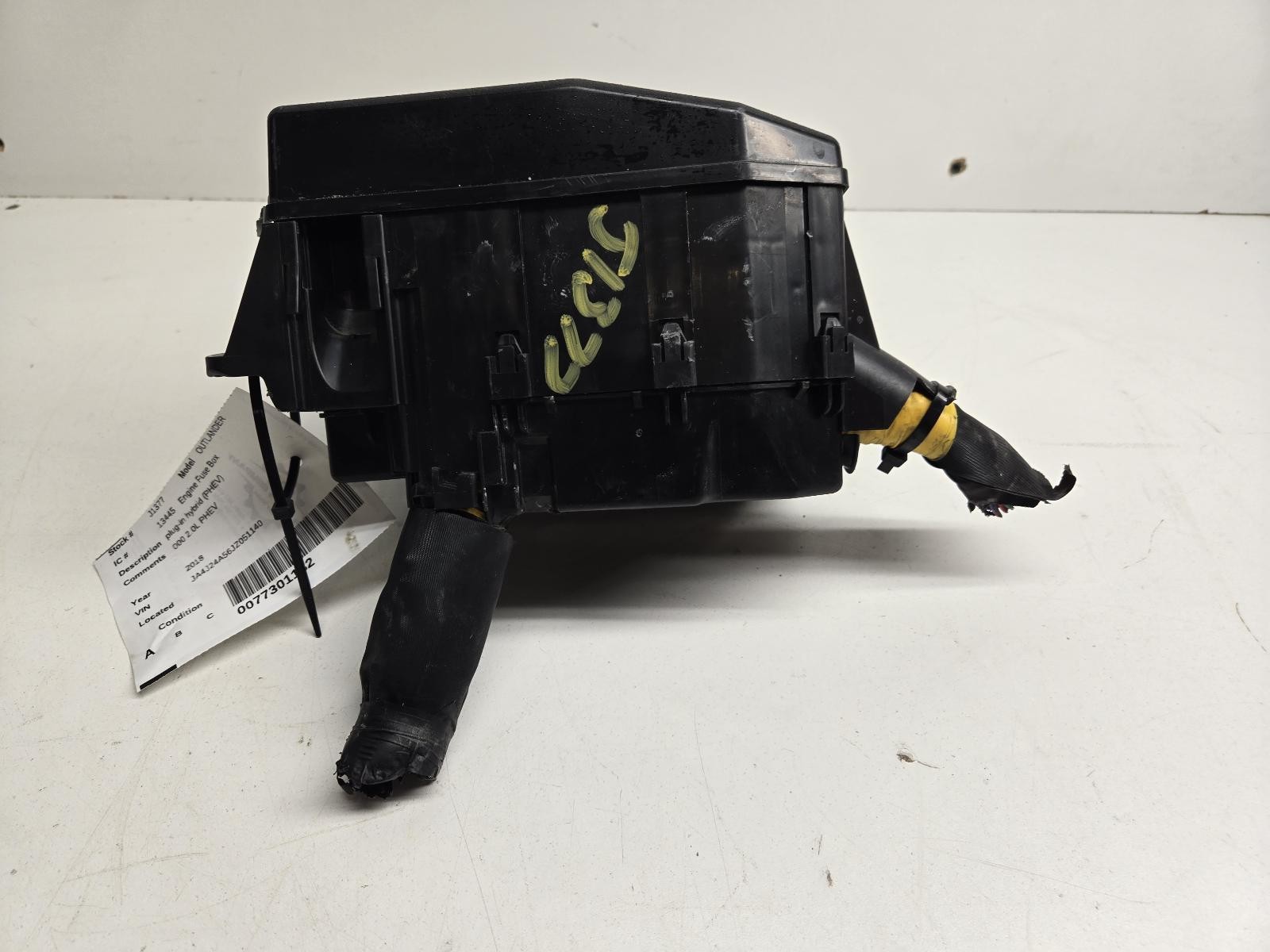 2018-22 Mitsubishi Outlander PHEV 2.0L Engine Fuse Box Plug-In Hybrid BROKEN LID