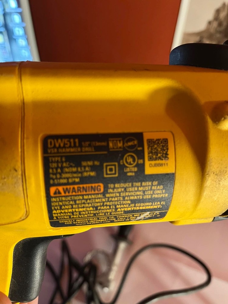 DEWALT(DW511)7.8 Amp Corded 1/2 in. Variable Speed Reversible Hammer Drill