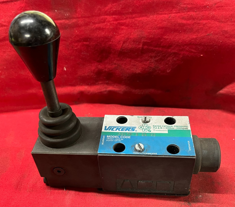 VICKERS DG17V 3 2A 60 DIRECTIONAL CONTROL VALVE