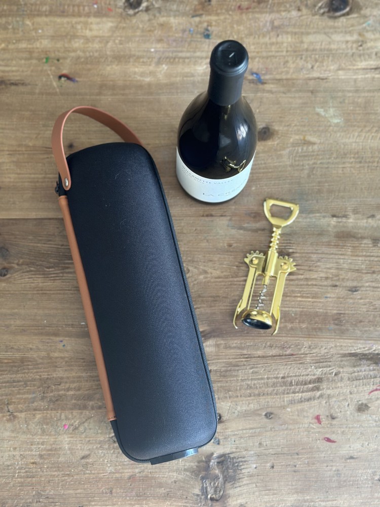 Assorted gift kit with different brands. Perfect for differente occasions.