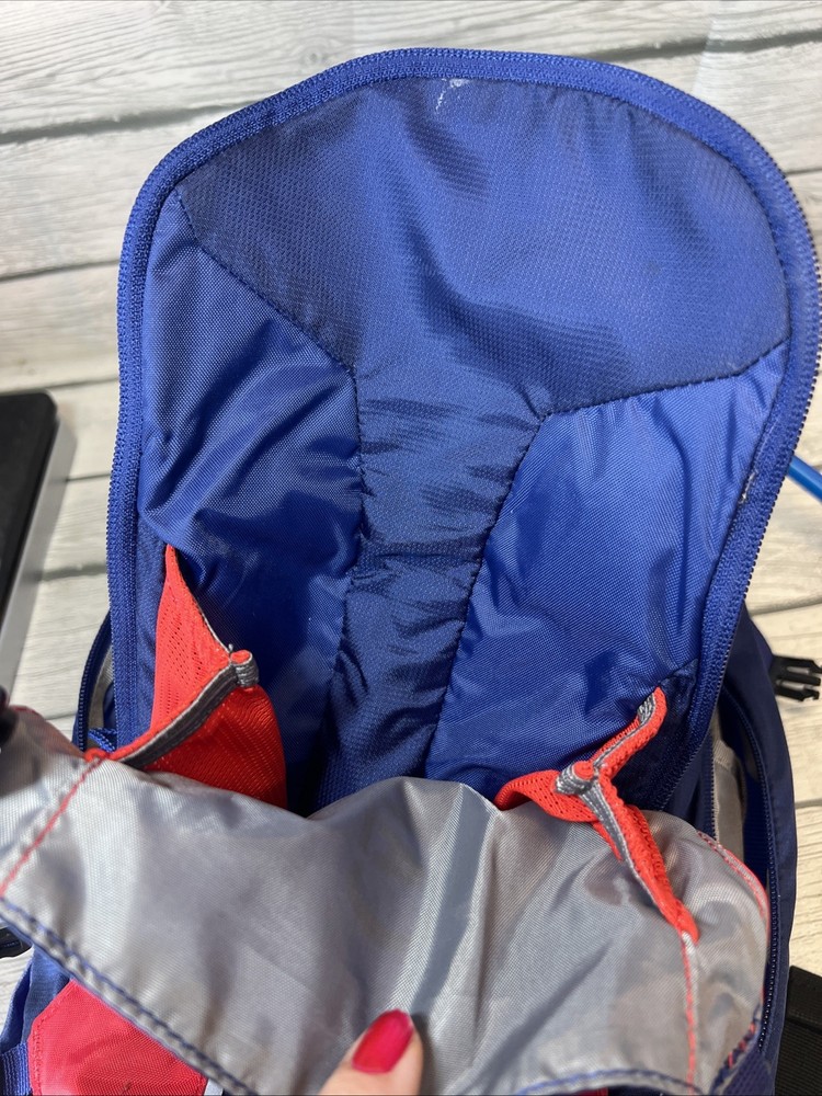 Camelbak M.U.L.E Mule Hydration Hiking Mountain Biking Backpack Red Blue