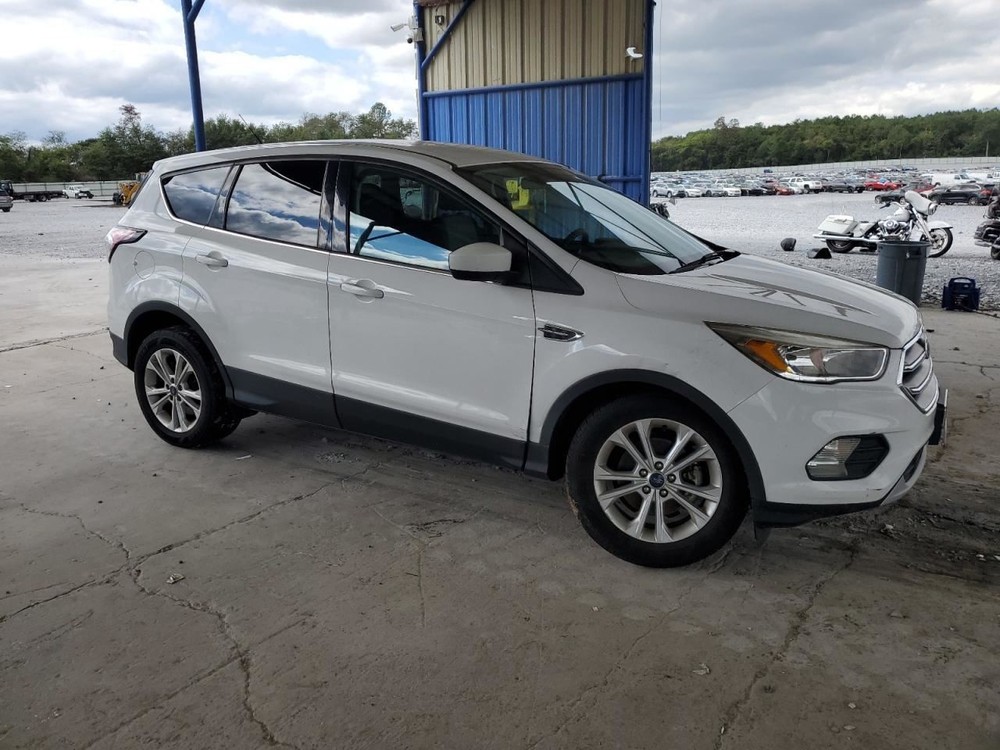 ESCAPE 2017 Glove Box 4950091