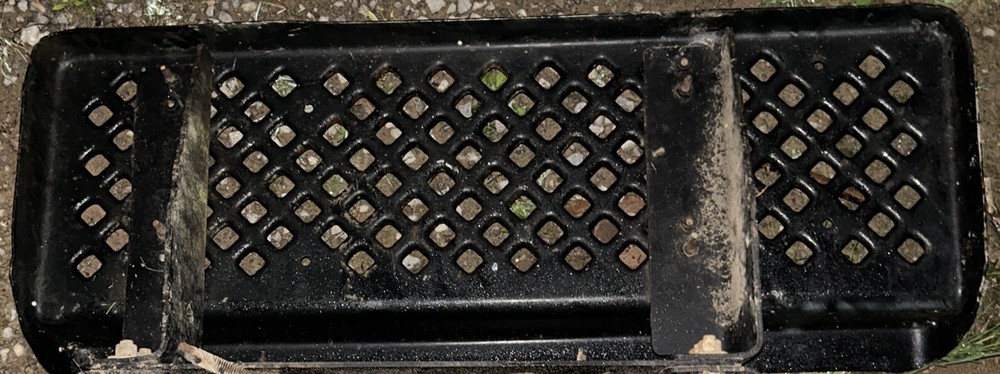 GMC 2003 2004 2005 C4500 C5500 Right FRONT STEP Passenger SIDE Single Cab Read