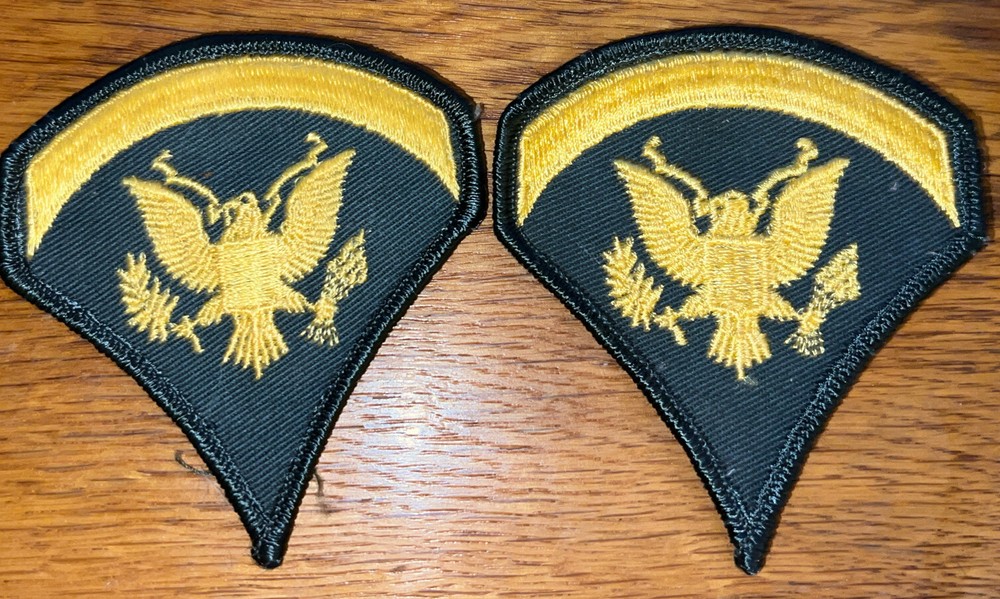 Vietnam War US Army Patch Technical Sergeant Rank Embroidered Patch OF PAIR