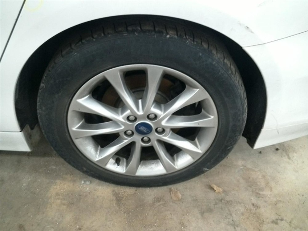 FUSION 2017 High Mounted Stop Light 104824032