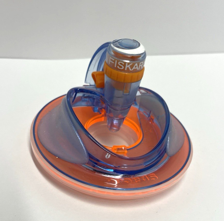 Fiskars Shape Cutter Shape-Cutting Tool 2 NEW Blades ShapeCutter