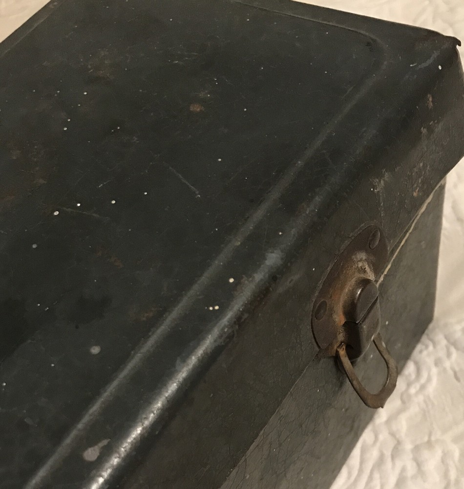 Vintage metal S-K Tools 19” trayed toolbox