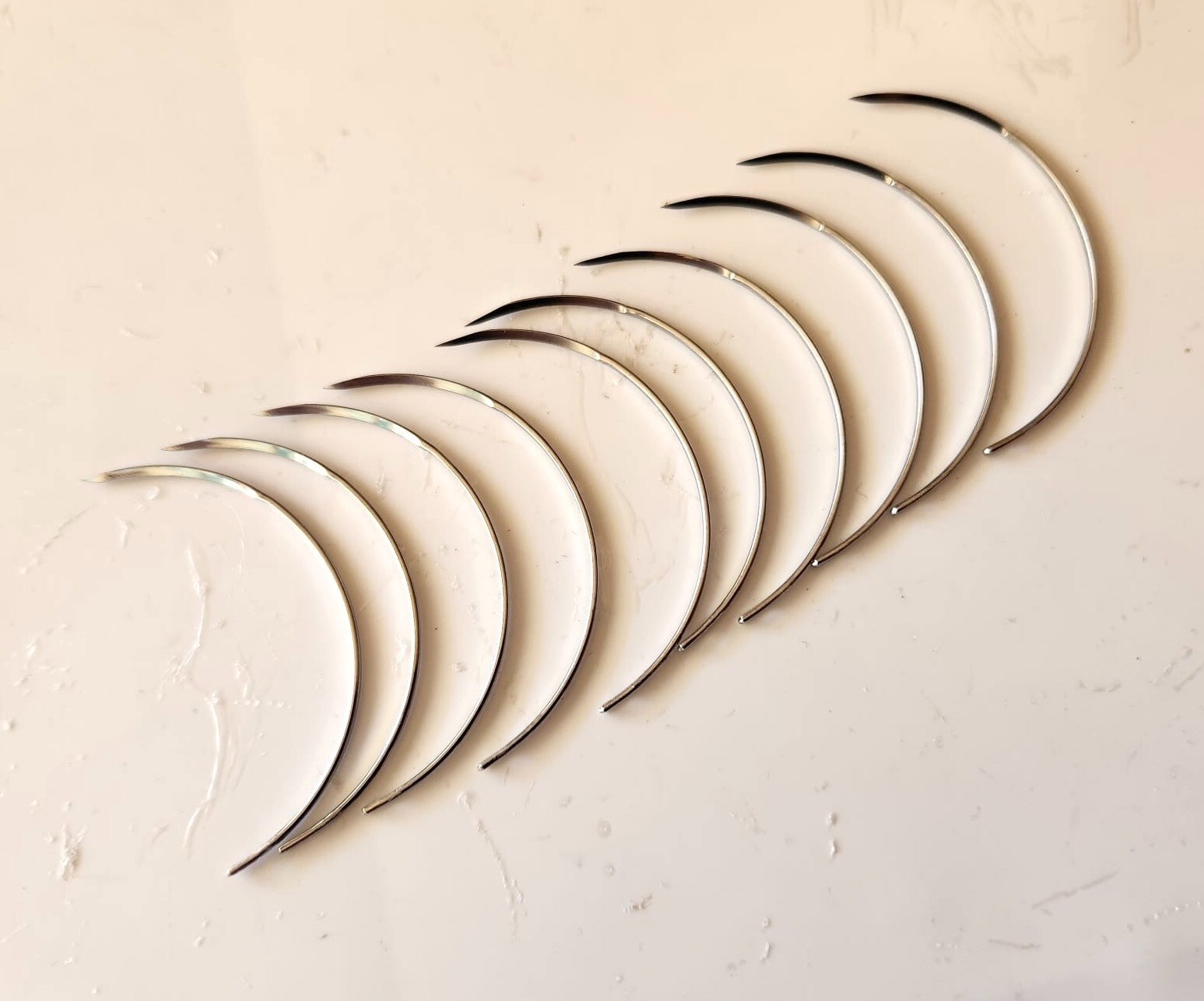 10 PCS PACK SUTURE NEEDLES 1/2 CIRCLE Surgical INSTRUMENTS