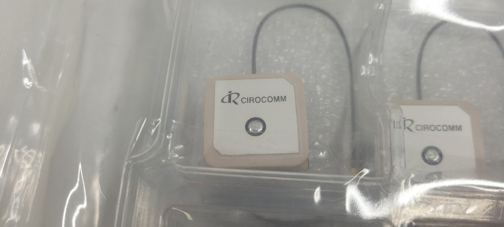 (QTY. 90) CIROCOMM GPS Active RF Ceramic Antenna NEW SEALED