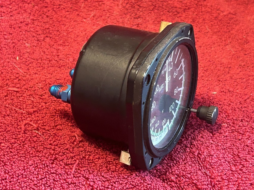 UNITED INSTRUMENTS TRUE AIRSPEED INDICATOR P/N 8125 CODE B.535