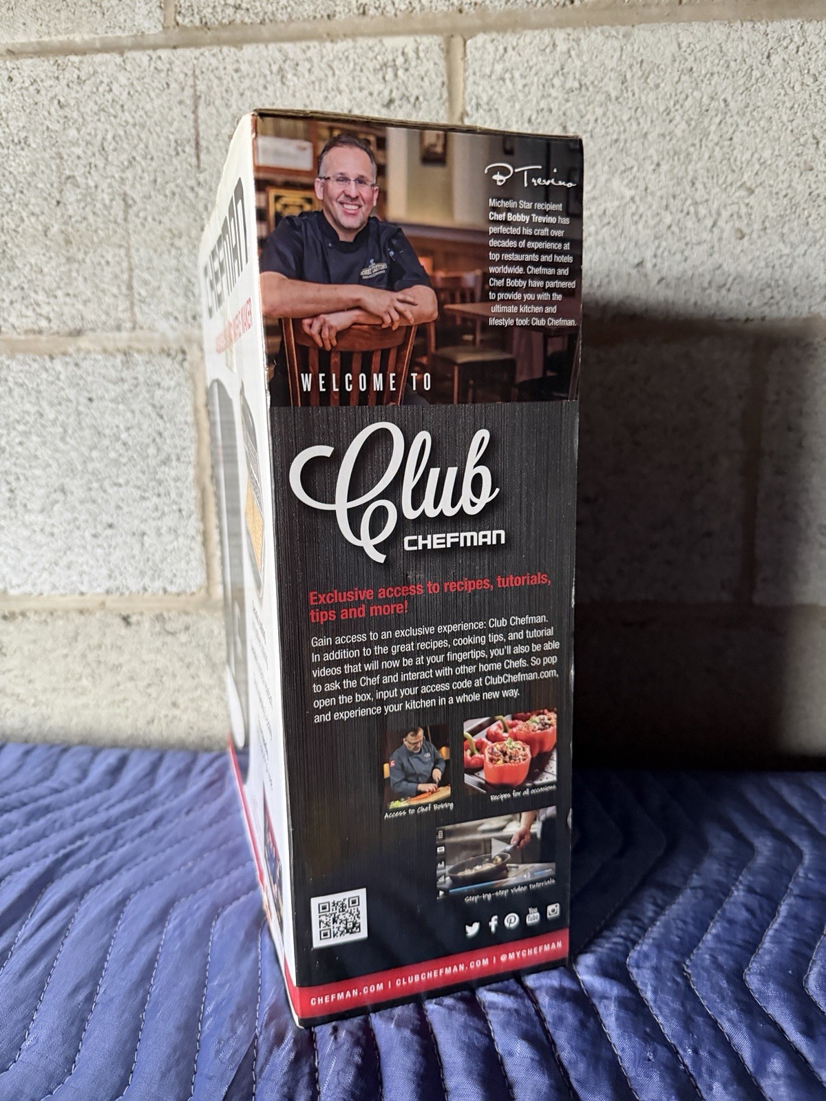 CHEFMAN 4 Slice Waffle Maker NEW