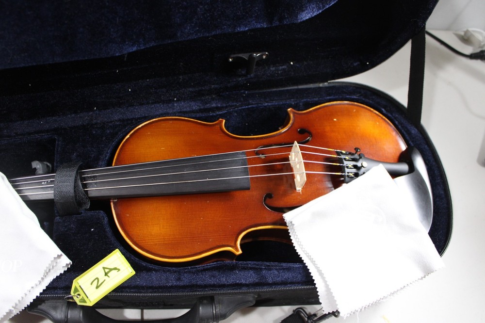 Franz Hoffman Etude Beginner Viola with Bow Case and Rosin
