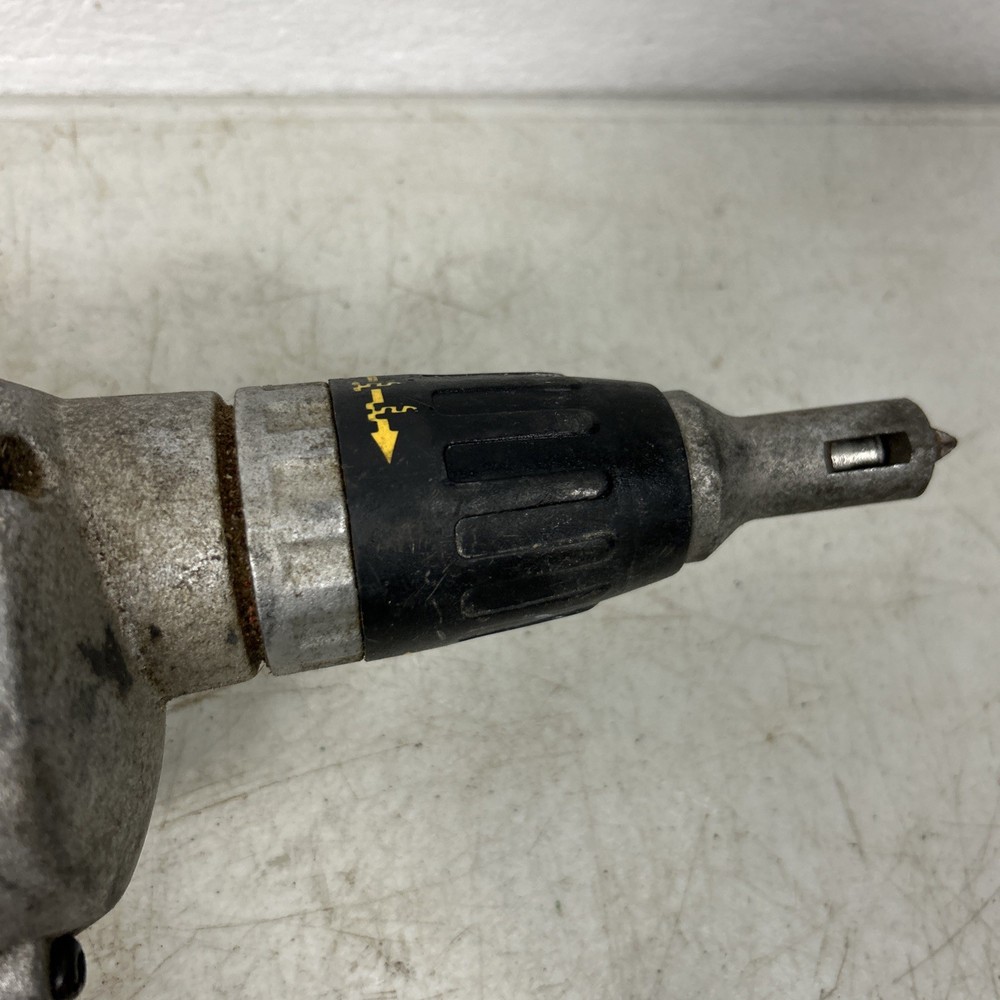 Dewalt DW272 Variable Speed Reversible Drywall Screwdriver Gun