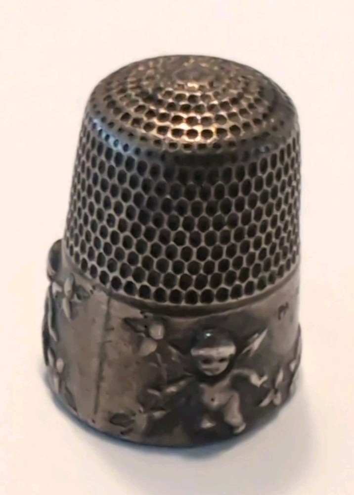 Antique Simons Bros Sterling Thimble with Cherubs