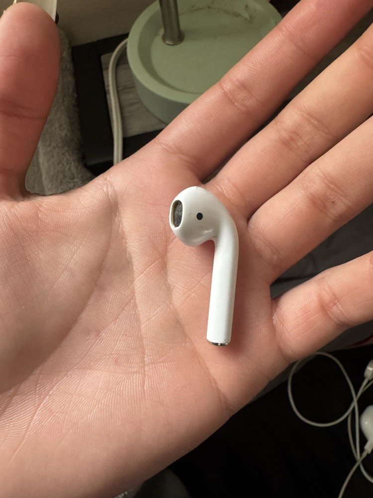 Left Airpod Pro 2nd Generation Earbud