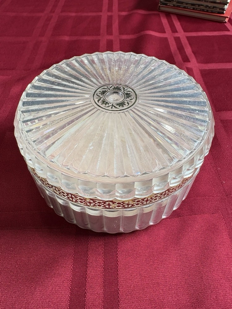 Vintage plastic dusting powder box with puff