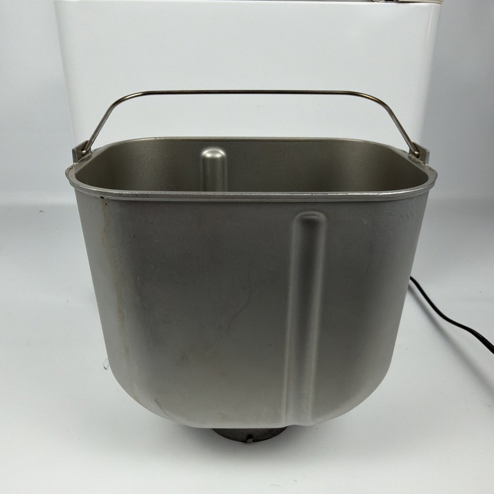 Panasonic SD-YD250 Bread Maker – Bread Pan & Paddle – Powers On – AS IS