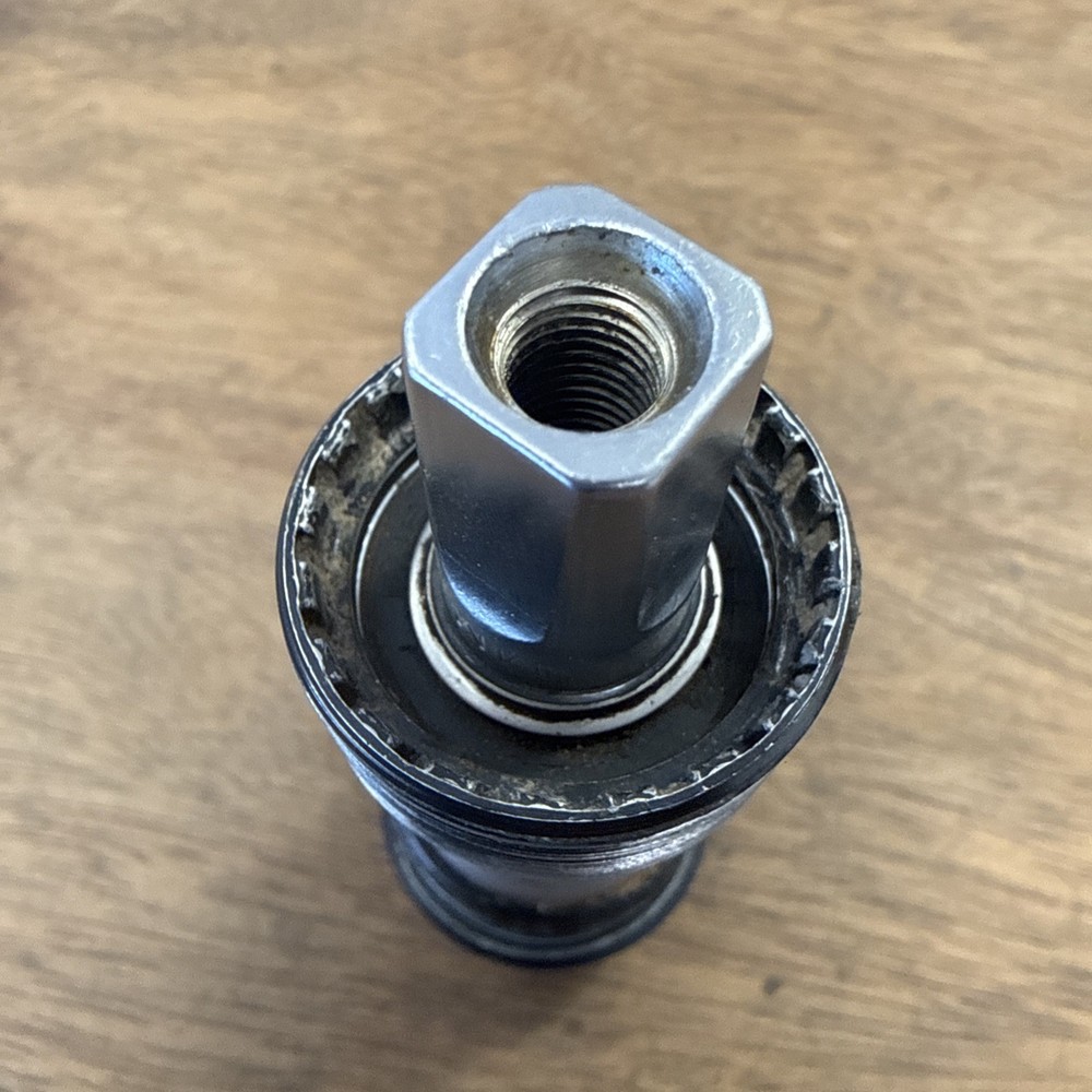 Shimano Deore XT BB-UN72 Bottom Bracket Square Taper 68mm Shell 110mm