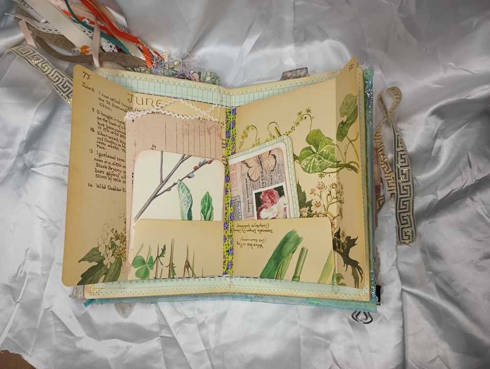 Junk Journal Elegant Shabby Chic Lace