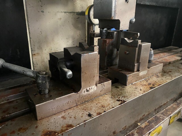 10 TON IMPCO MODEL MR-10 STRAIGHTENER PRESS