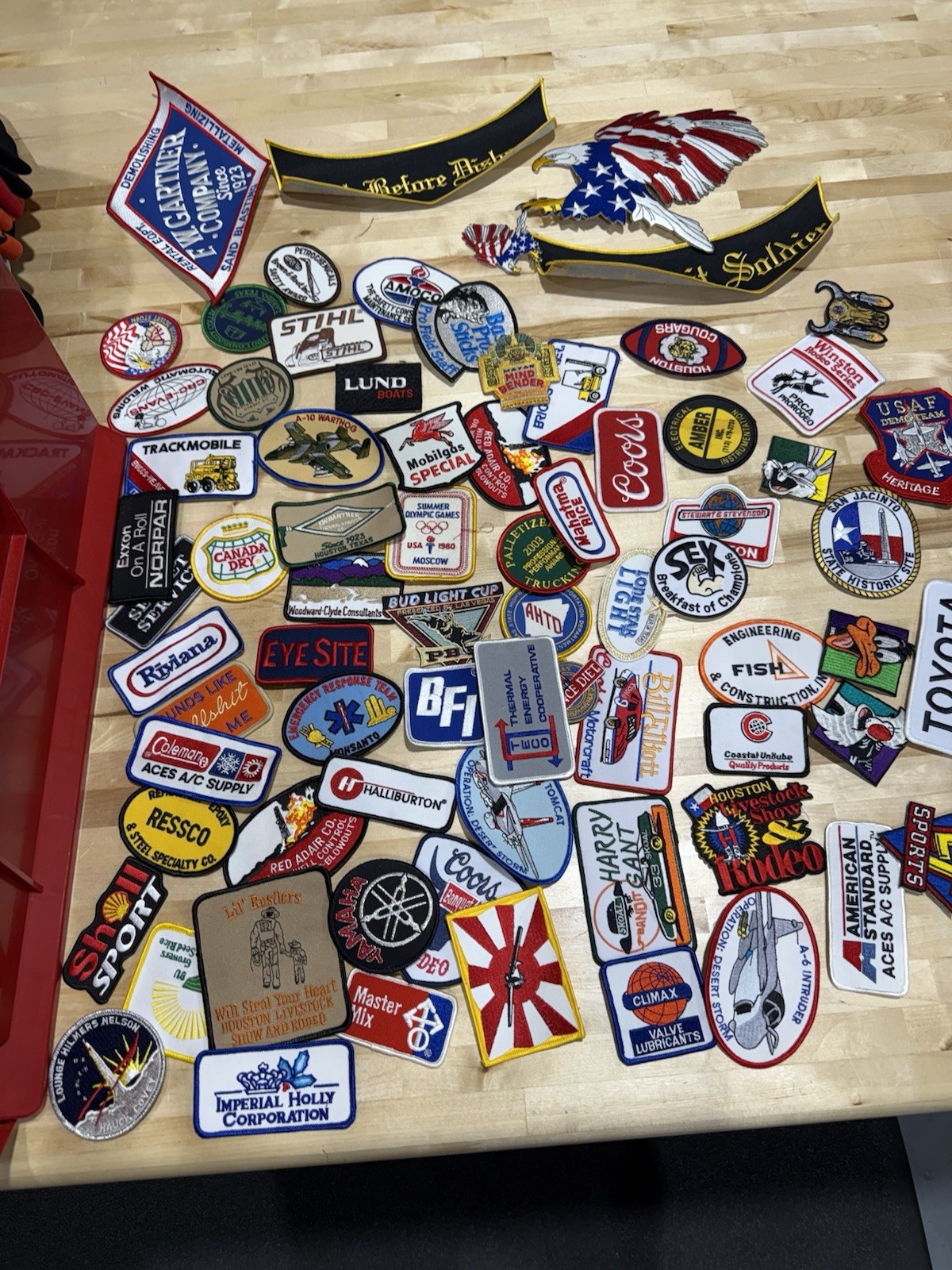 25 lot Random Mix High quality Sew / Iron on Patches Vintage Patches Embroidered