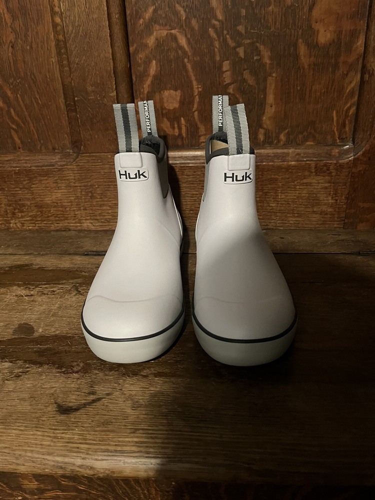 huk deck boots