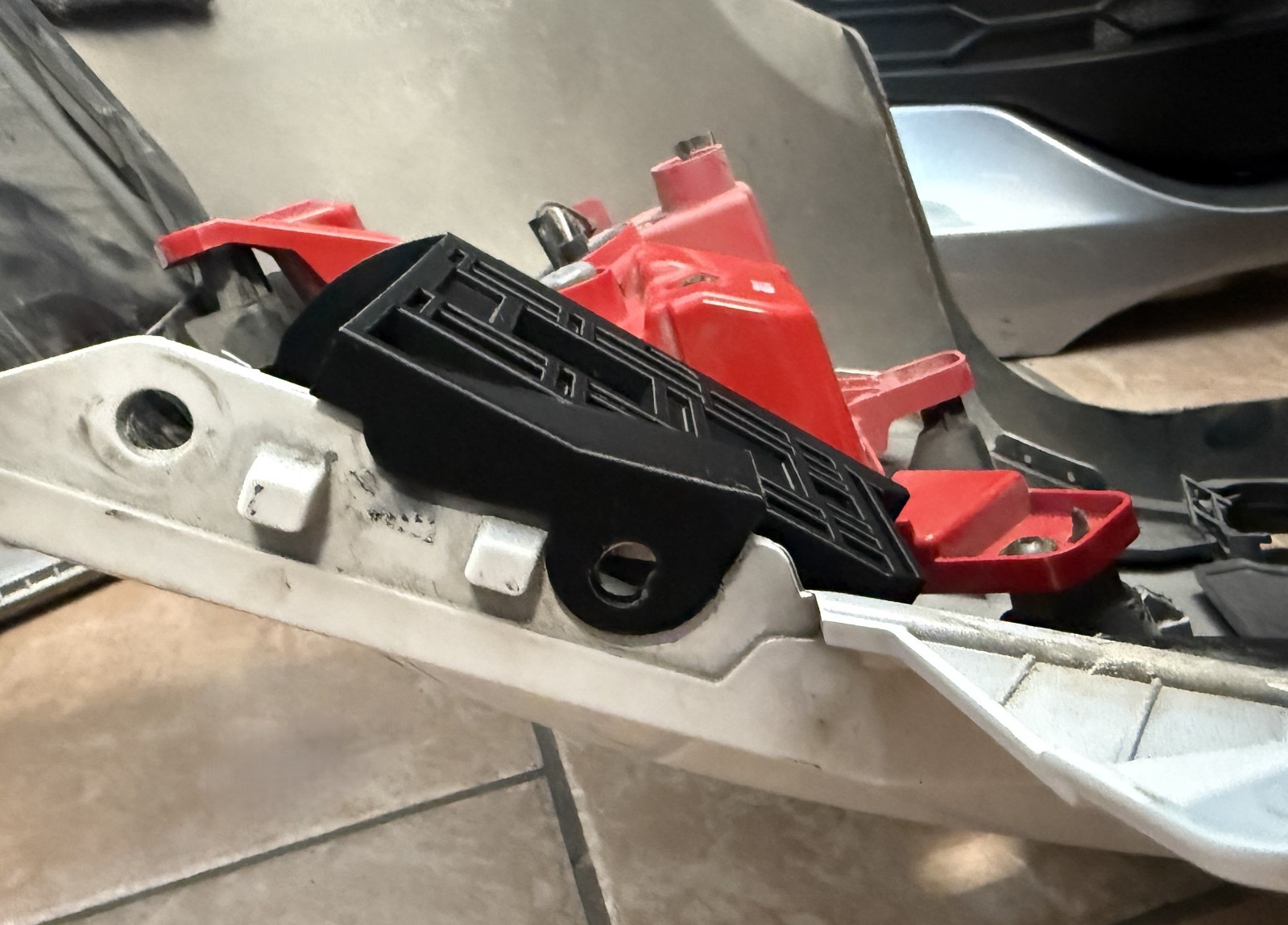 After-market 2023-2025 Kia Telluride Rear-Left Blind Spot Bracket 99140-S9050