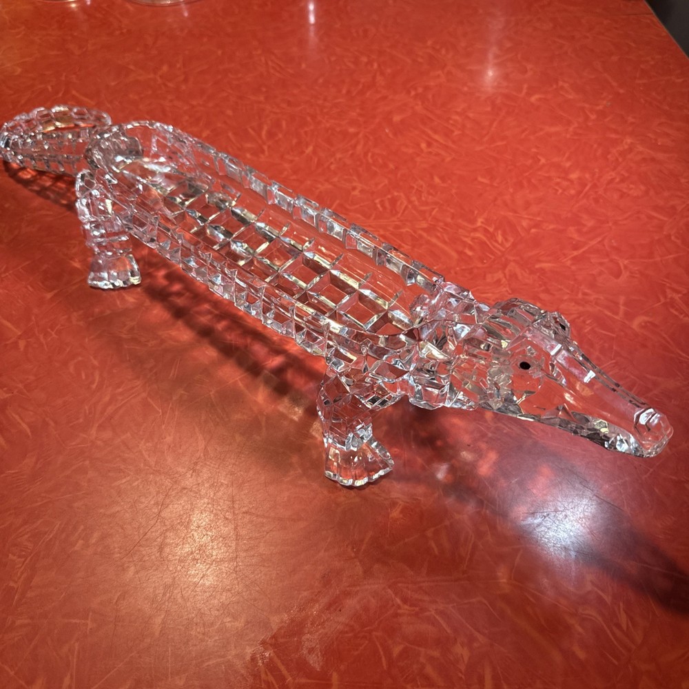 Icy Craft Acrylic Alligator Cracker Serving Dish 19”