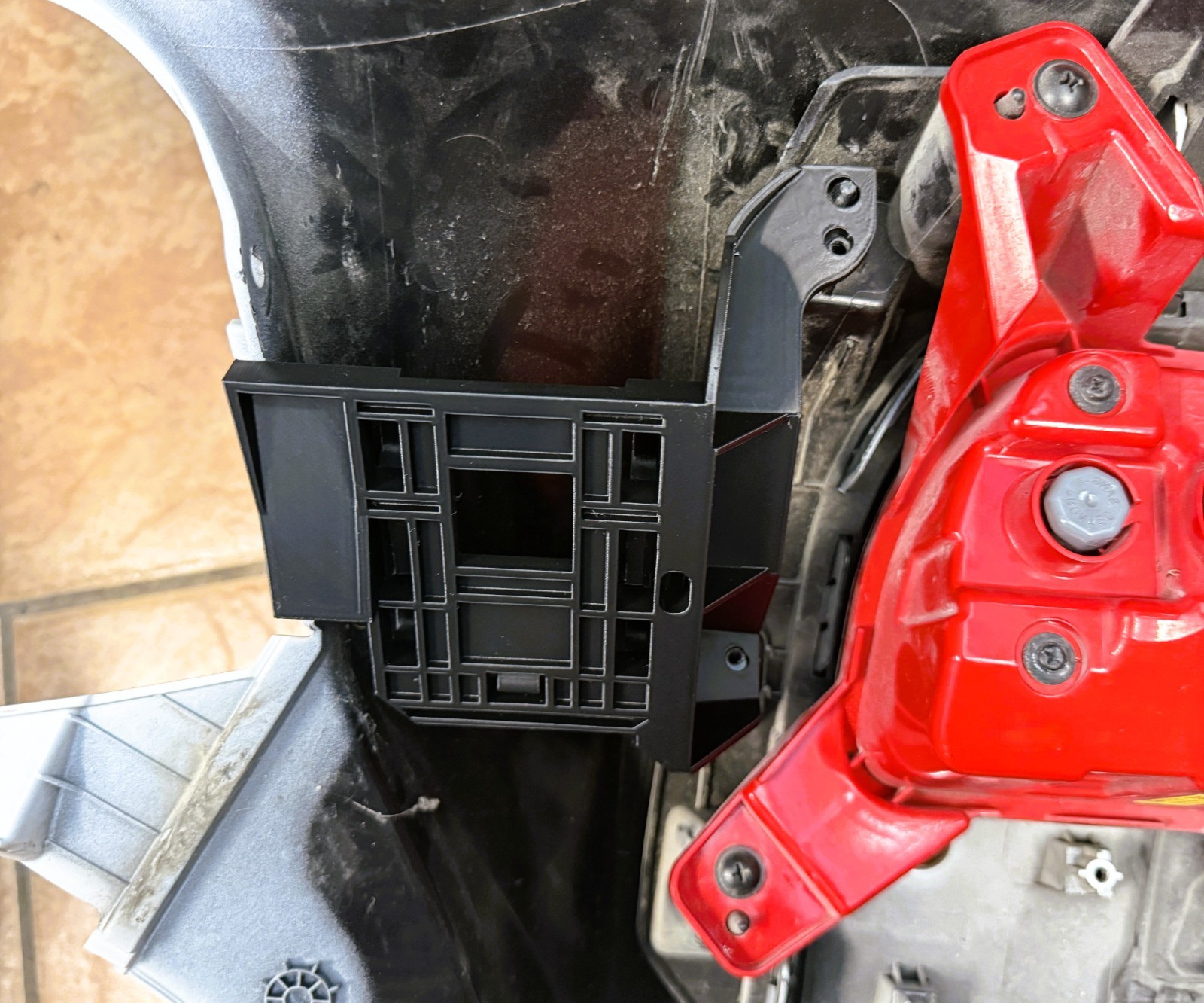 After-market 2023-2025 Kia Telluride Rear-Left Blind Spot Bracket 99140-S9050