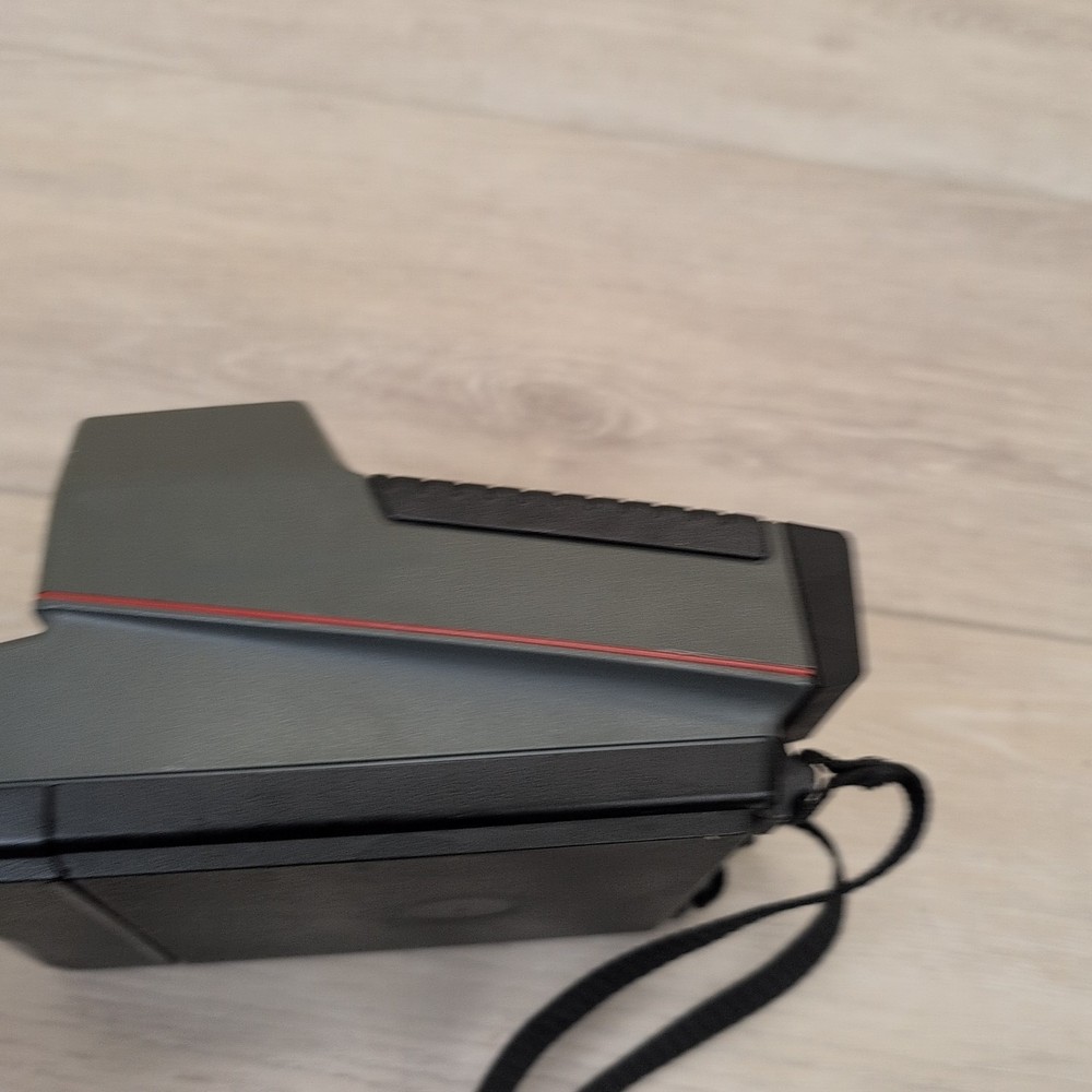Polaroid 600 Impulse Built In Flash Instant Camera UNTESTED