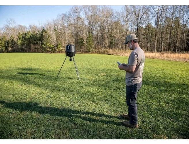 Moultrie Pro Hunter III Deer Feeder Kit Quicklock Adapter Bluetooth Connect