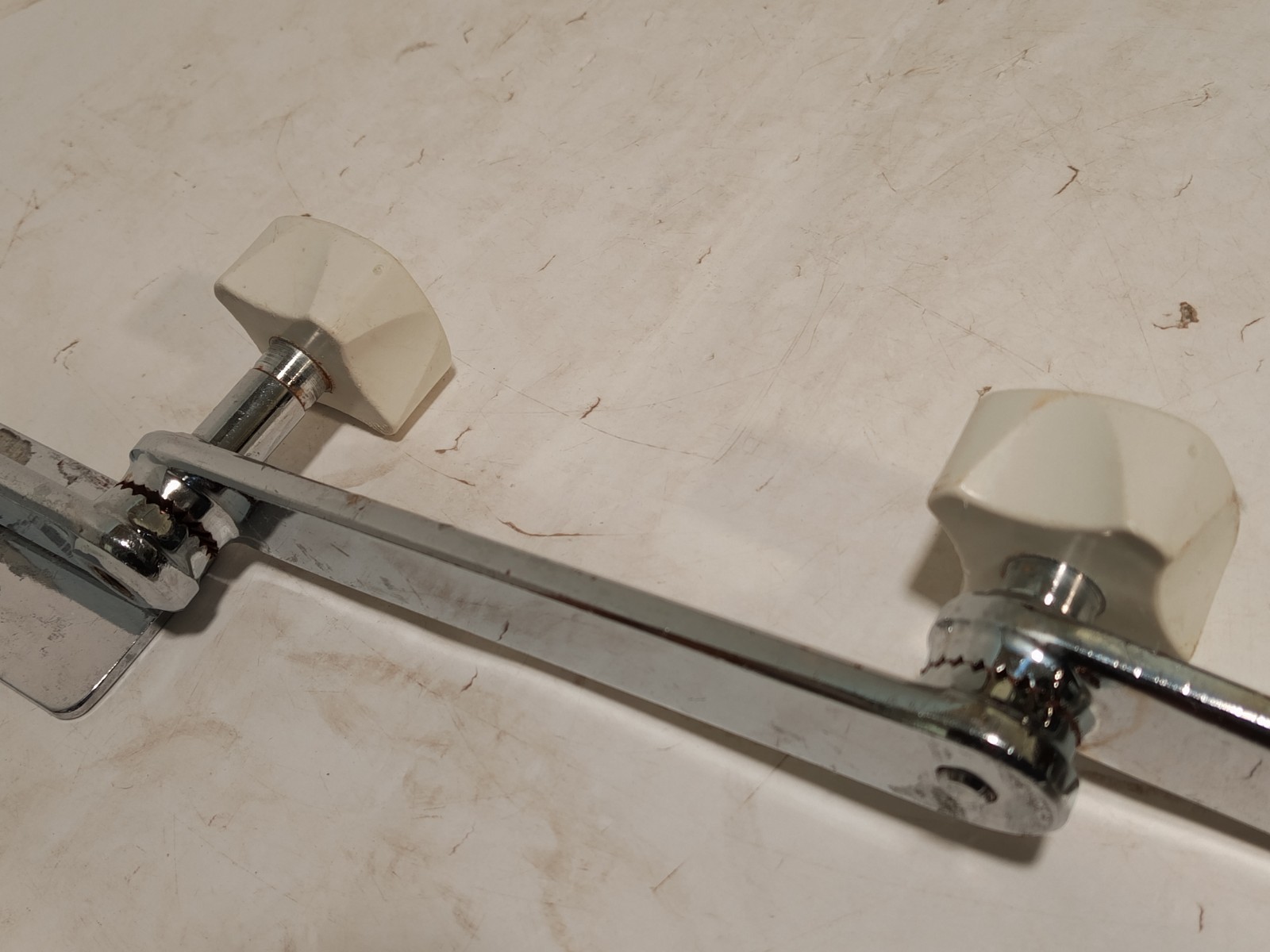 OSI finger trap traction set w/ table rail clamps, plates, 4 traps lot