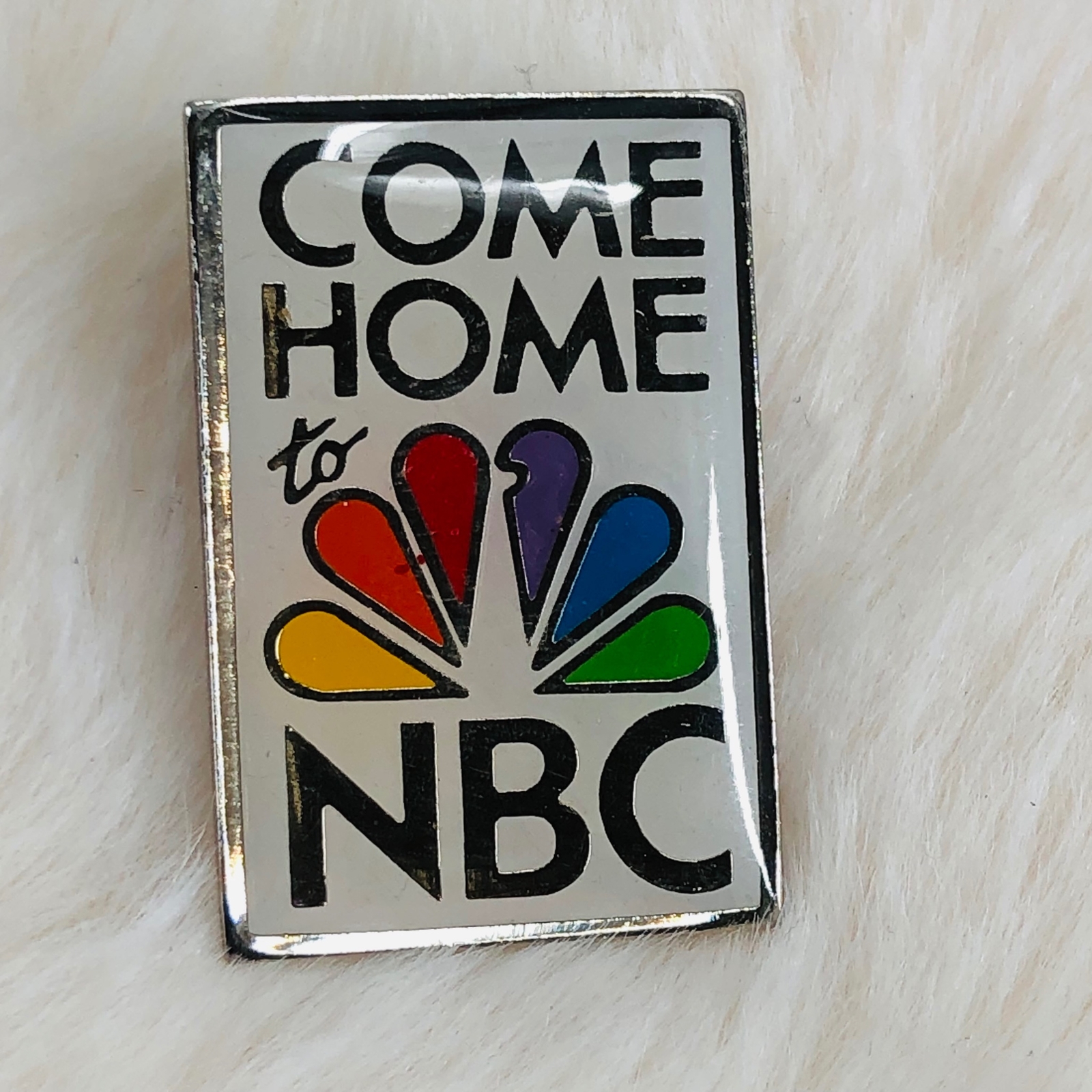 Vtg Come Home to NBC Television Advertising Campaign Lapel Pin w/ Peacock