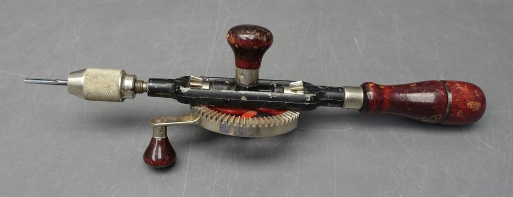 Millers Falls Manual Drill Tool Egg Beater No. 5 Handle Compartment Holds Bits