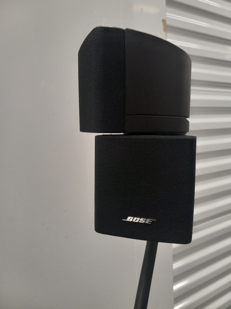 Bose Double Cube Speakers With Stand (set of 4)
