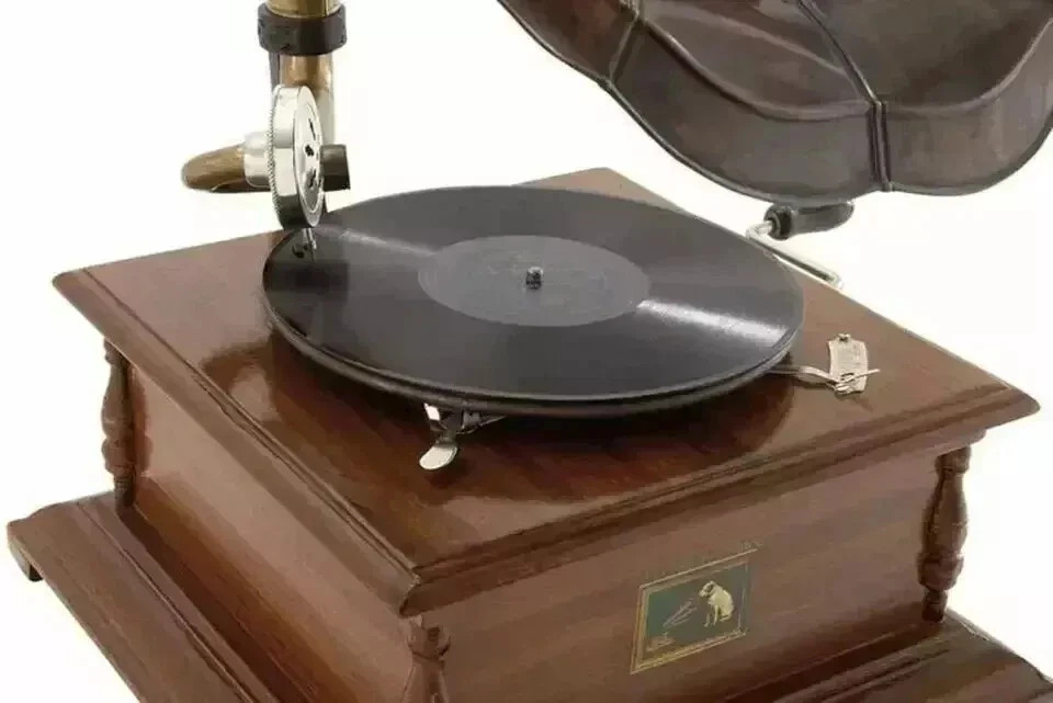 Antique HMV Gramophone Fully Functional Working Phonograph, win-up record player