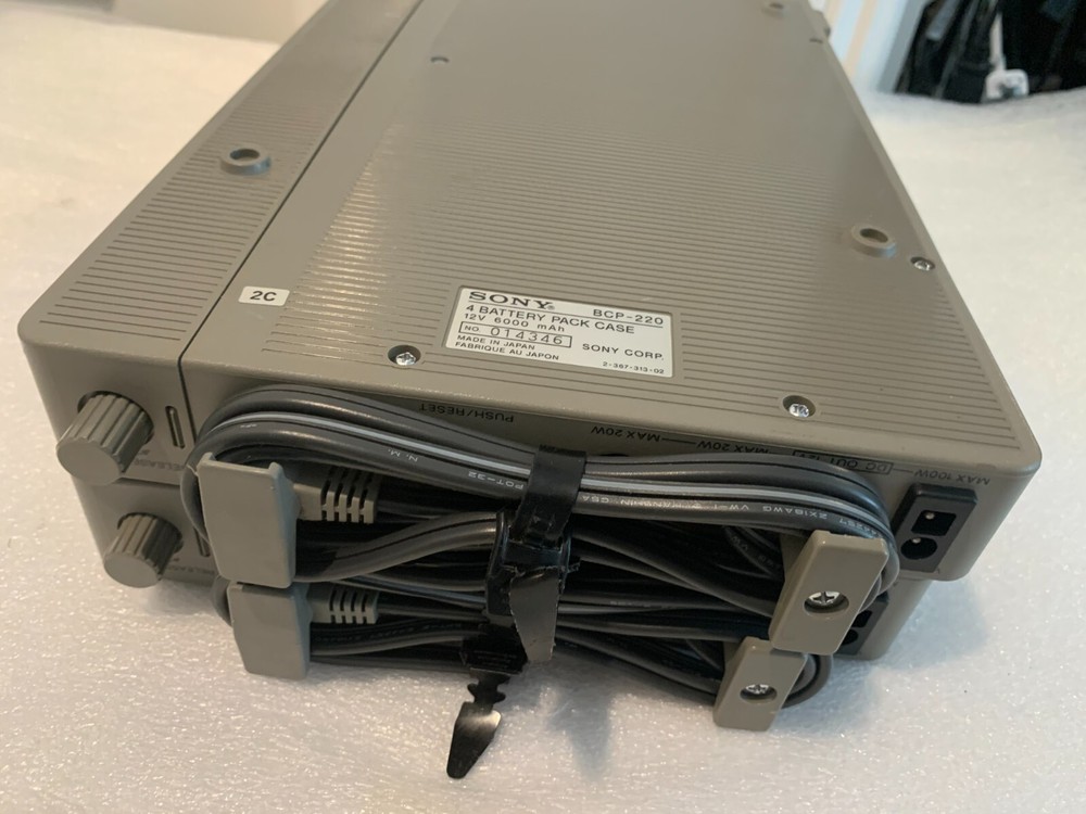 vintage sony bcp-220 (2) pack case UNTESTED