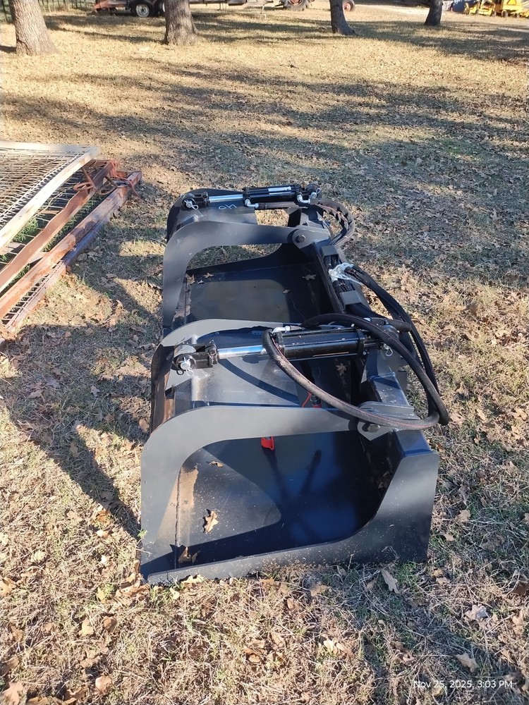 Skid Steer Root Grapple Bucket Attachment 72"