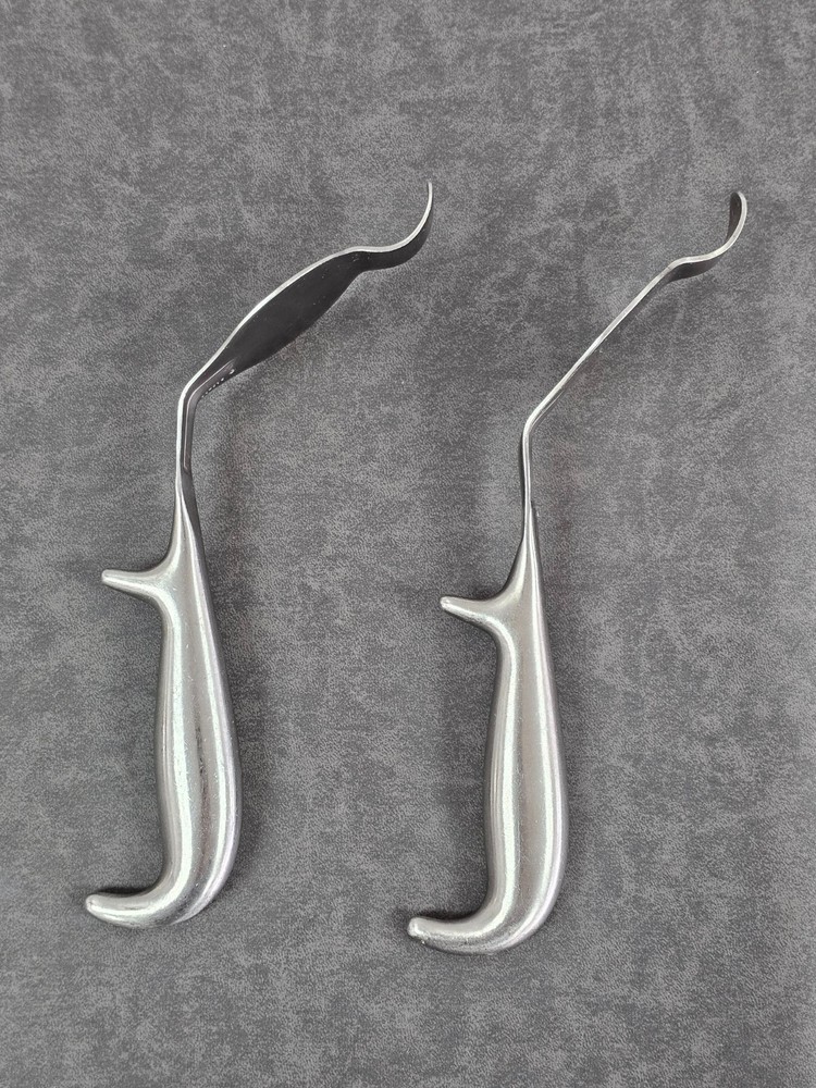 2pcs Zimmer 549-02 Bennett Retractor