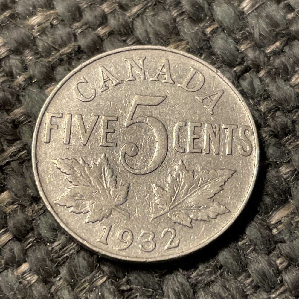 1932 Canada  5 Cents Nickel.
