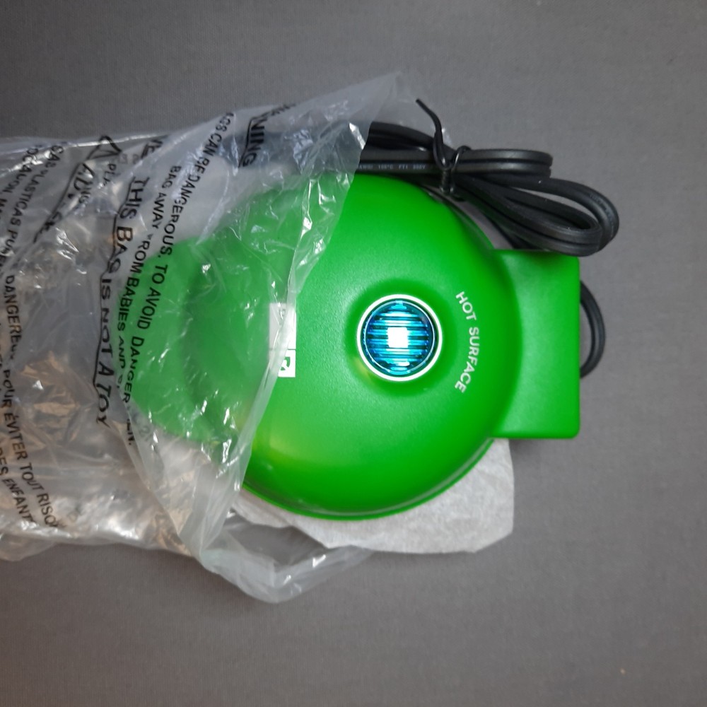 DASH Shamrock Mini Waffle Maker 4" Nonstick 4 Leaf Clover St Patrick’s Day Irish